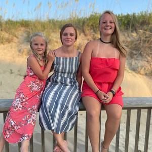 Meet your Posher, Lily